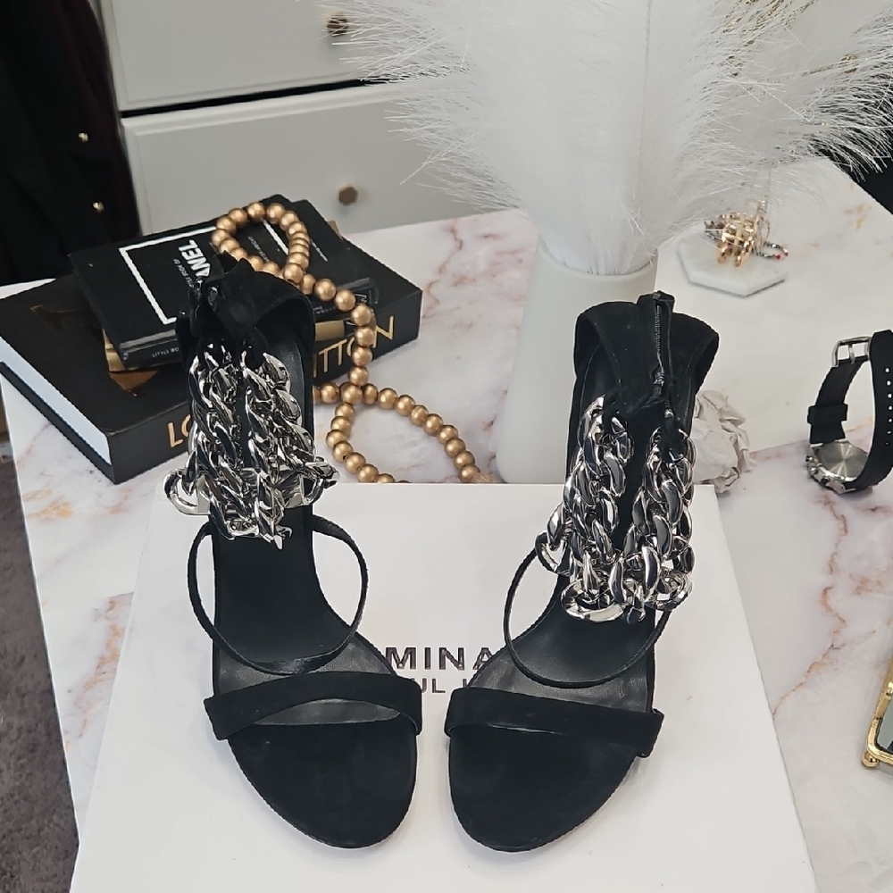 Elegant Black Chain-Embellished Women's Sandals